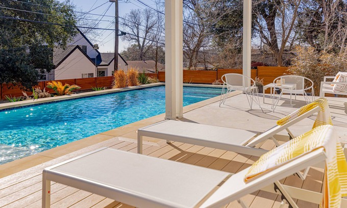 Parker Lane Casa | UT Football Fave - Pool, Hot Tub, BBQ Grill!
