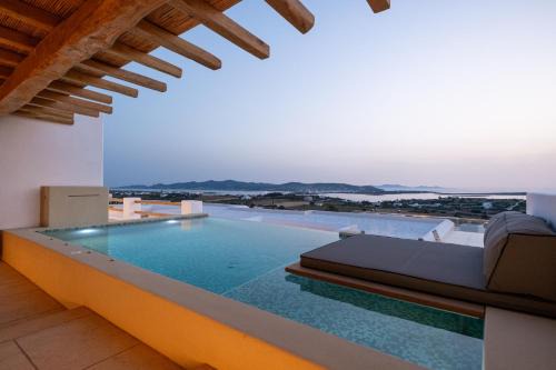 Nea Cryssi Akti Hotel | Utopia Suites by Anna Platanou
