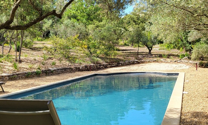 Uzes Cabaña | Uzès: Town and Country! Newly renovated house with large pool and grounds!