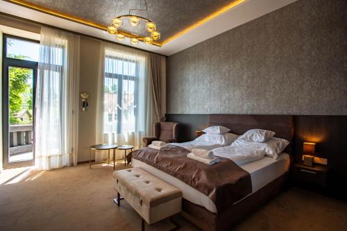 Balatonalmadi Casa | Vöröskő Villa -ELNÖKI szauna és jakuzzi használattal