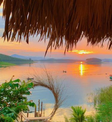 Ngoi Tu Casa | Vụ Tịch Lakeview Homestay