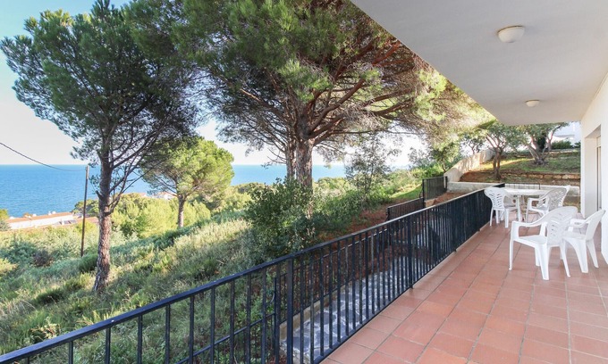 Llanca Casa | V. FANÉ ESQ - Casa con jardín y vista mar en Llançà acabada de reformar