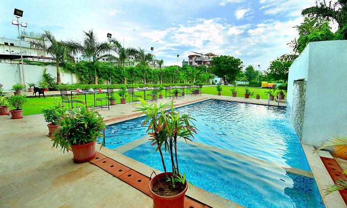 Jhotwara Hotel | V One pride