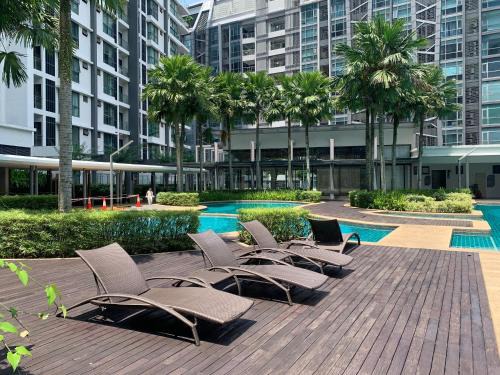 Maluri Apartamento | V Residence Suites 5-6pax 3R1B Linked to Sunway Velocity Mall MRT LRT Maluri & Cochrane KLCC View Kuala Lumpur