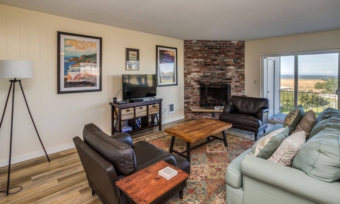 Gearhart Condominio | Vista al mar recientemente renovada, que admite perros