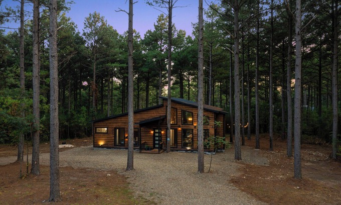 Golden Cabina | Vacana: CC, Bunk, Play Ground, Hot Tub, Fire Pit, Pets