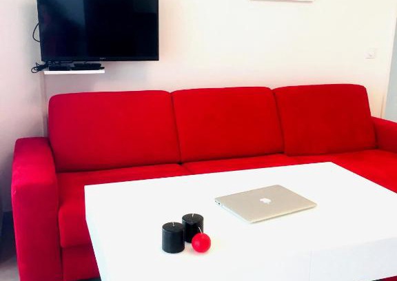 Vernier Apartamento | Vacances à Nice Terrasse ensoleillée & Parking à la Gare du Sud
