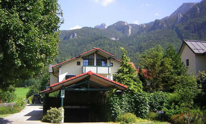 Hohenaschau im Chiemgau Apartamento | Apartamento de 75 m2 con dormitorio adicional y balcón orientado al sur.