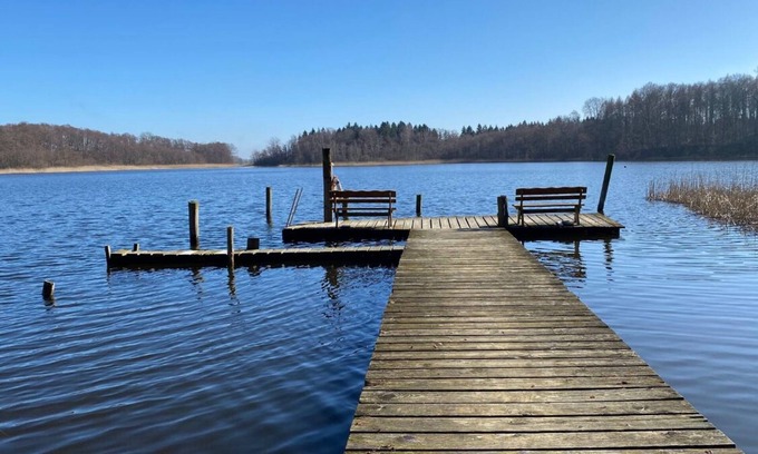 Lalendorf Apartamento | Vacation apartment Seeperle with lake view and direct lake location