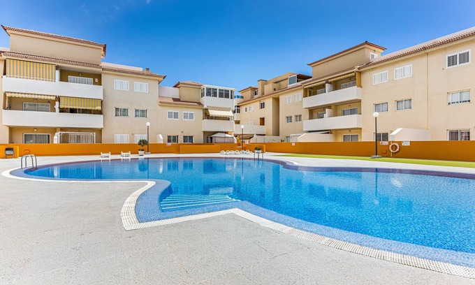 Puerto de Guimar Apartamento | Apartamento de vacaciones 'La Octava Isla' con piscina compartida, Wi-Fi