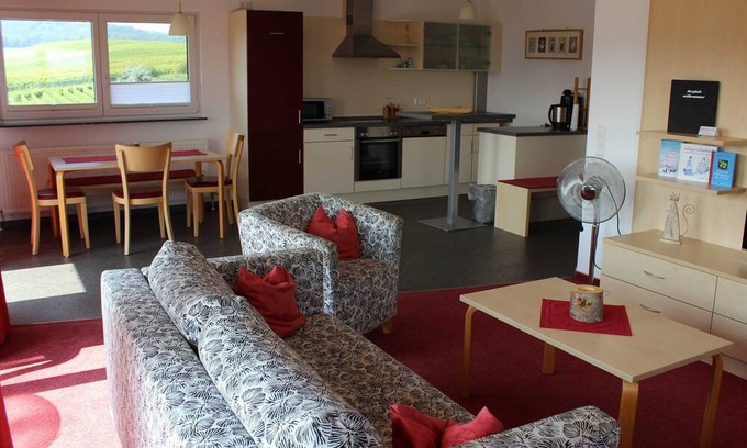 Lehrensteinsfeld Apartamento | Vacation apartment Reisberg - Guesthouse Zum Wolffenturm