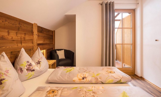 Predoi Apartamento | Comfortable Vacation Apartment "Ichatme Klima Apartment 4" with Mountain View, Wi-Fi & Balcony; Parking Available