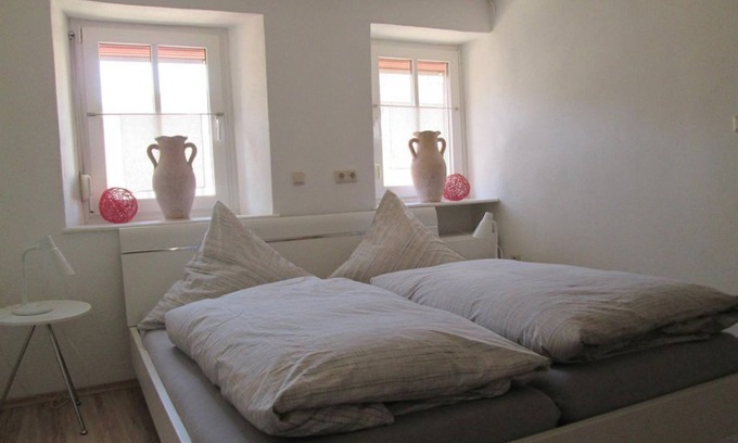 Neumagen-Dhron Apartamento | Apartamento Rosengärtchen - Pensión Schneider-Ketter