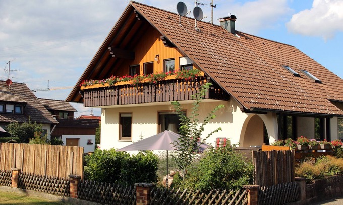 Altensteig Apartamento | Apartamento Altensteig / Garrweiler