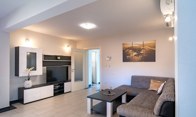Rab Town Apartamento | Vacation apartment A