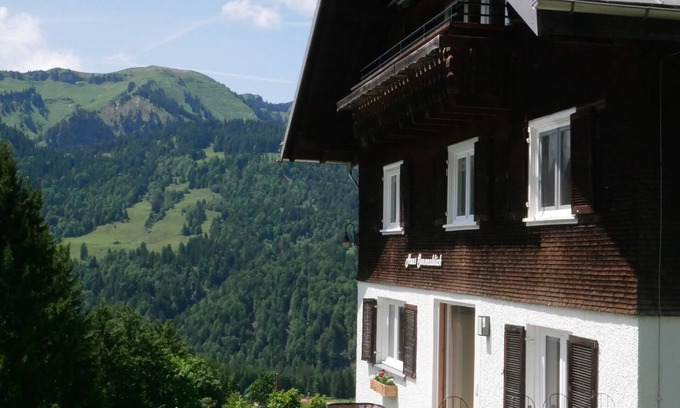 Sibratsgfaell Apartamento | Vacation apartment Berg - Haus Sonnenblick