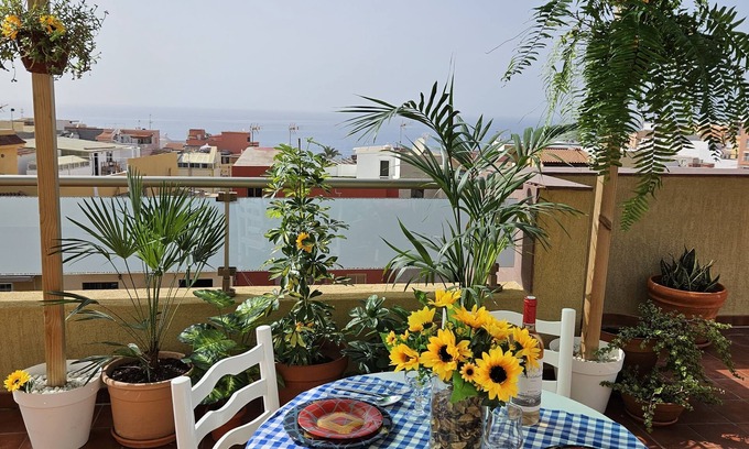 Alcala Apartamento | Apartamento de vacaciones 'Ático Alcala Bella Vista' con vistas al mar, balcón y Wi-Fi