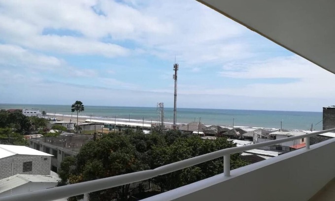 Tonsupa Apartamento | DEPARTAMENTO VACACIONAL EN EDIFICIO GOLDEN BEACH