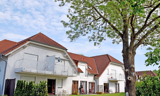Gustow Apartamento | Vacation apartment Johanna terrace and garden view - Holiday apartment Johanna with