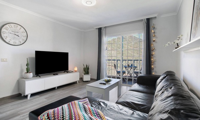 San Andres Apartamento | Apartamento de vacaciones 'Playa de las Teresitas' con vistas a la montaña, balcón y Wi-Fi