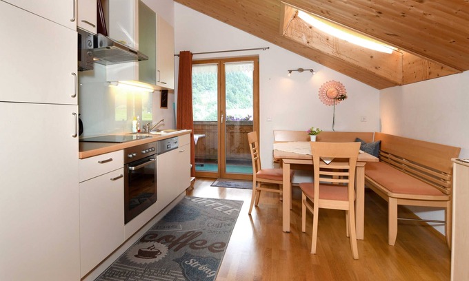 Au Apartamento | Apartamento Lug - Gästehaus Margreth