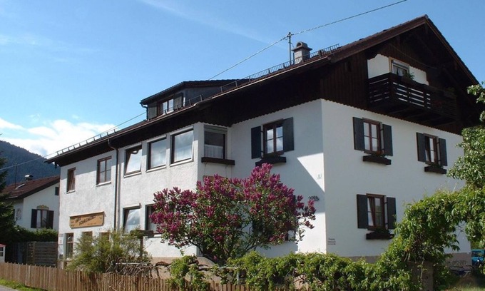 Ried Apartamento | Vacation apartment Nöß - Holiday apartment Falkenstein