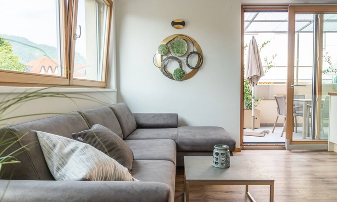 Lagundo Apartamento | Vacation apartment with very large sun-drenched terrace + garage near Merano