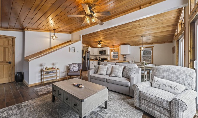 Lake Luzerne Casa | Vacation Cabin minutes from Lake George w/ Hot Tub