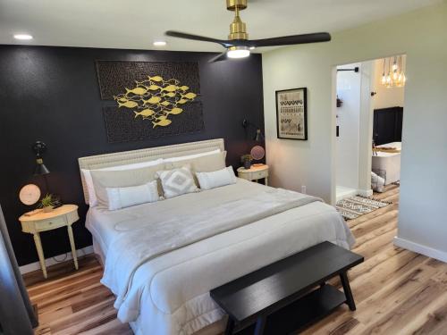 Cleora Casa | Vacation Cabin Rental at Duck Creek on Grand Lake Oklahoma
