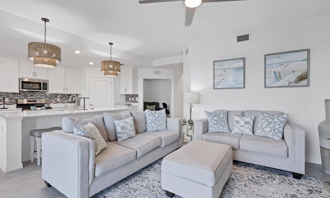 Punta Gorda Condominio | 🥇 Vacation Condo with Social Clubhouse Membership Transfer (CH1100)