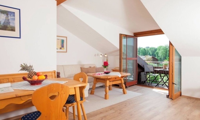Breitbrunn a. Chiemsee Apartamento | Vacation apartment Hedi, 55 sqm for 2-4 persons in the attic
