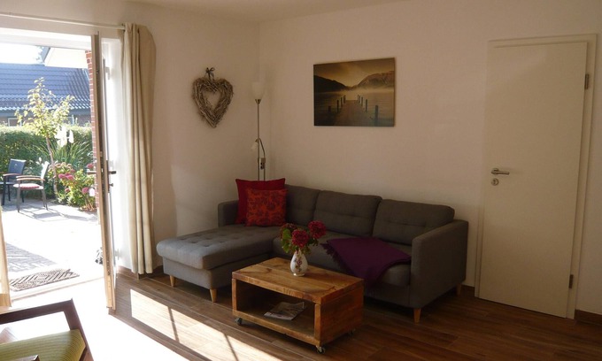 Neue Tiefe Apartamento | Vacation home Aloha 1 on Fehmarn: Modern accommodation with terrace