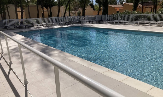 St.-Remy-de-Provence Cabaña | Vacation cottage with swimming pool in Saint-Rémy-de-Provence