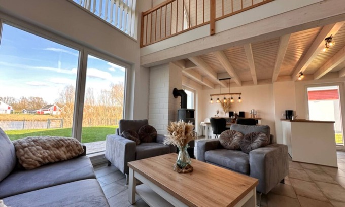 Nordhorn Casa | Vacation home by the lake with fireplace, sauna and whirlpool