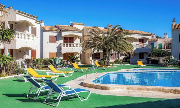 Es Pelats Casa | Casa de vacaciones "Can Nogueras" con Wi-Fi, balcón, terraza, piscina compartida y jardín