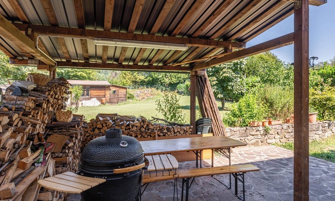 Pieve Fosciana Casa | Vacation Home "Di Nonna Adriana" with Shared Garden & Wi-Fi