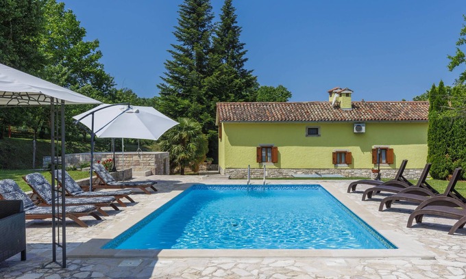 Sveta Nedelja Casa | Casa de vacaciones Donada by Interhome