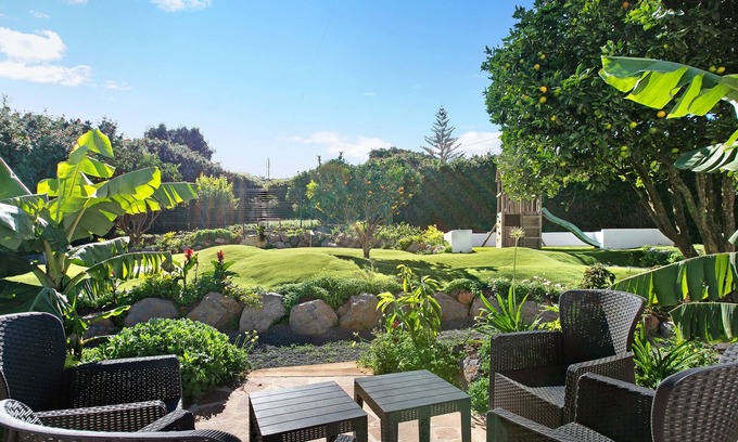 Tacoronte Villa | Casa de vacaciones 'Ecológica Laurisilva' con vistas a la montaña Piscina interior y Wi-Fi