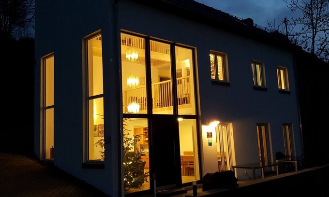 Zweifelscheid Apartamento | Casa de vacaciones Eifel-Atrium, 150m², máx. 18 personas