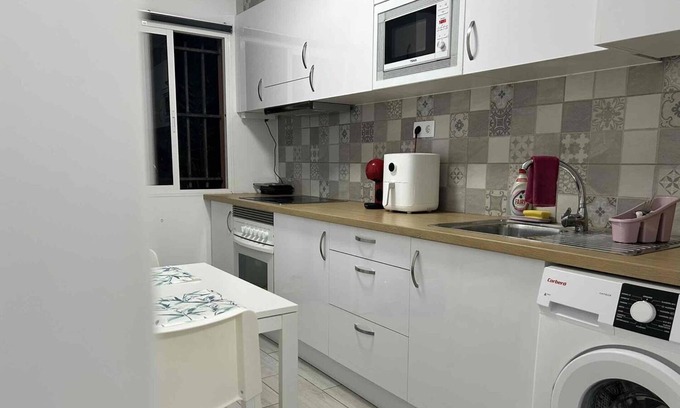 Puerto del Rosario Casa | Vacation Home 'Casa La Torre' with Wi-Fi