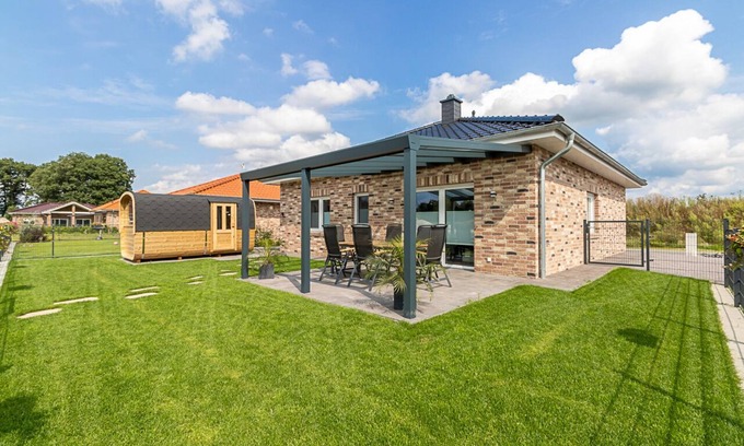 Walchum Casa | Vacation home for 6 guests with sauna, fireplace and lake view in Walchum