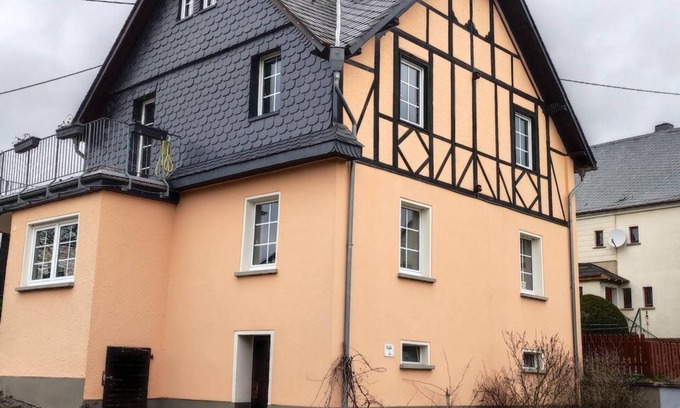 Hunerbach Casa | Vacation home Im Räubernest - 6-bed vacation home, bath/WC, 3 bedrooms, up to 8 pers.