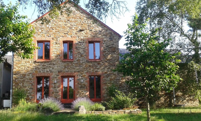 Sassen Casa | Casa de vacaciones en una granja catalogada en Vulkaneifel
