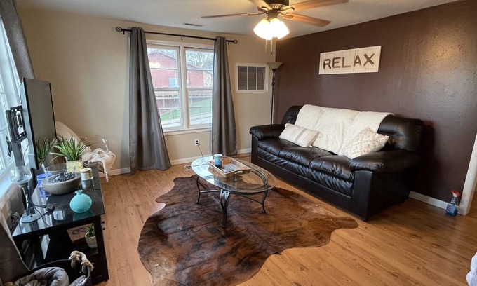 Eminence Casa | Vacation Home in the heart of eminence