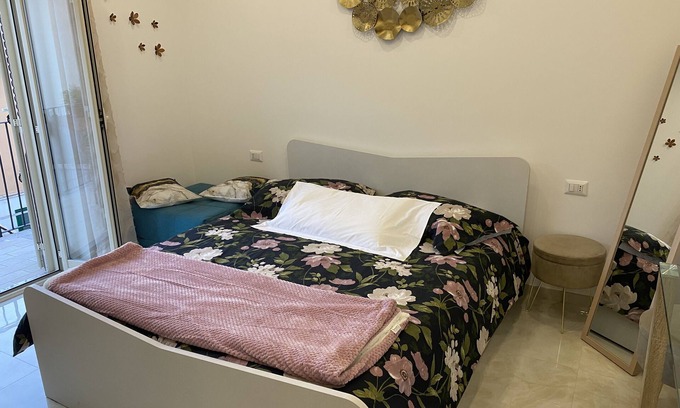Villagonia Apartamento | Vacation home La Ginestra with balconies