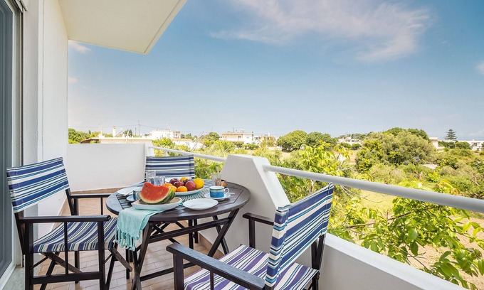 Soroni Casa | Casa de vacaciones "La Christine" con vistas al mar, 2 balcones y Wi-Fi