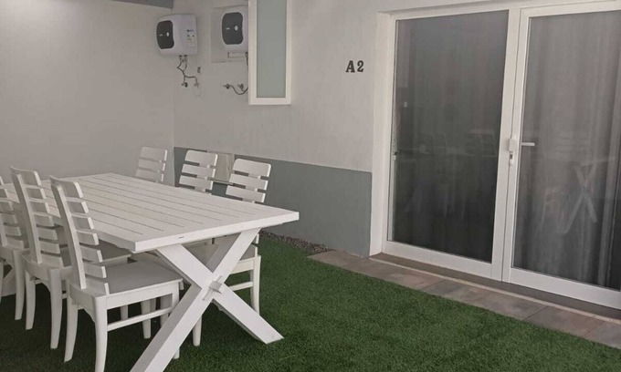 Antigua Apartamento | Casa de vacaciones "La Corte A2" con vistas a la montaña, terraza privada y Wi-Fi