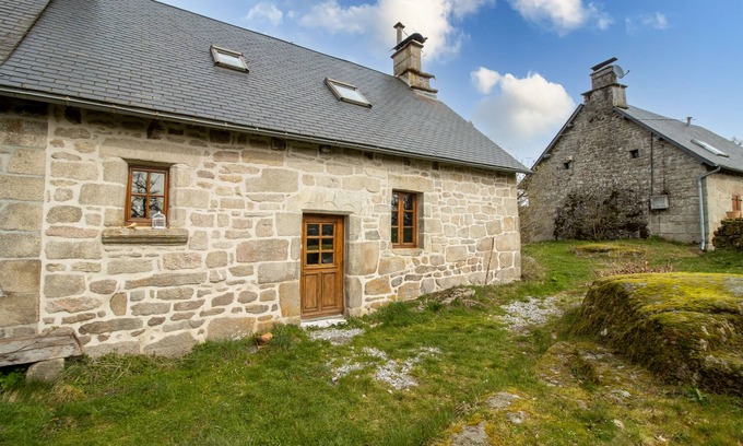Chaumeil Casa | Casa de vacaciones 'La Maison de François' con terraza compartida