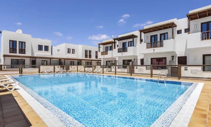 Puerto Calero Casa | Casa de vacaciones 'Malpeis' con vistas al mar, Wi-Fi y aire acondicionado