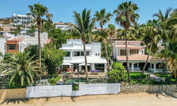 Campo de Golf Fonatur Casa | Vacation Home with Golf Course Views in San Jose del Cabo- Family Style Home